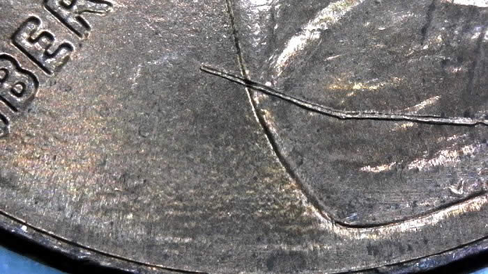 2001-P-Lincoln-Memorial-Cent-Struck-Through-Wire-Brush-Bristle-Found-CRH!